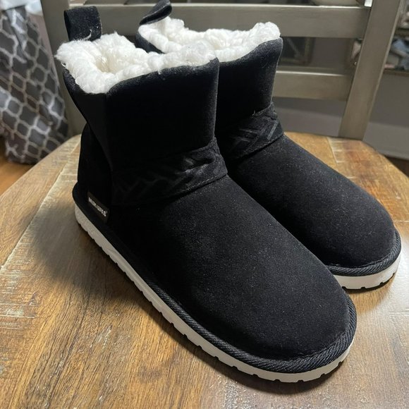 MUK LUKS Harleen Black Water Resistant Faux Sherpa Lined Winter Boots size 7 - Picture 1 of 7